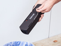 topsnap-Falle entleeren